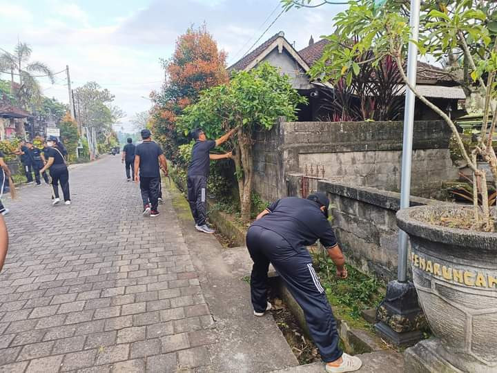 Pelaksanaan kerja bakti