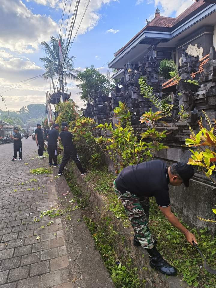 Pelaksanaan kerja bakti