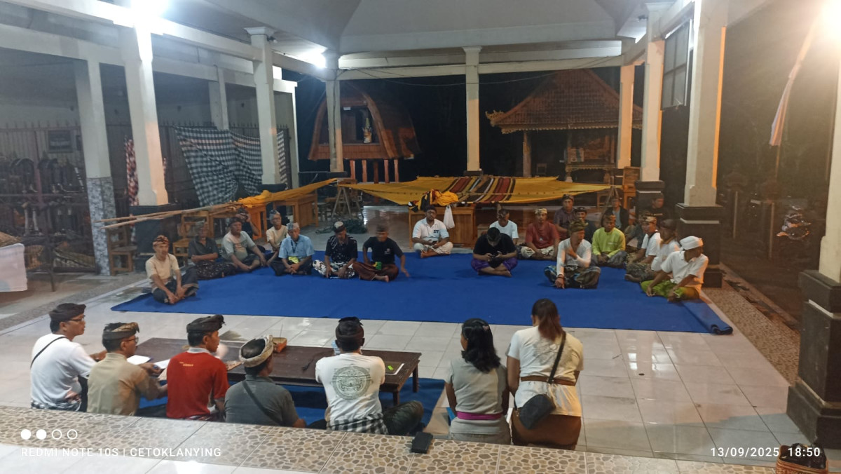 Melaksanakan penyuluhan di Kelompok BKR oleh kader BKR Mengenai Peran Ayah Dalam Pengasuhan mendukung program GATI