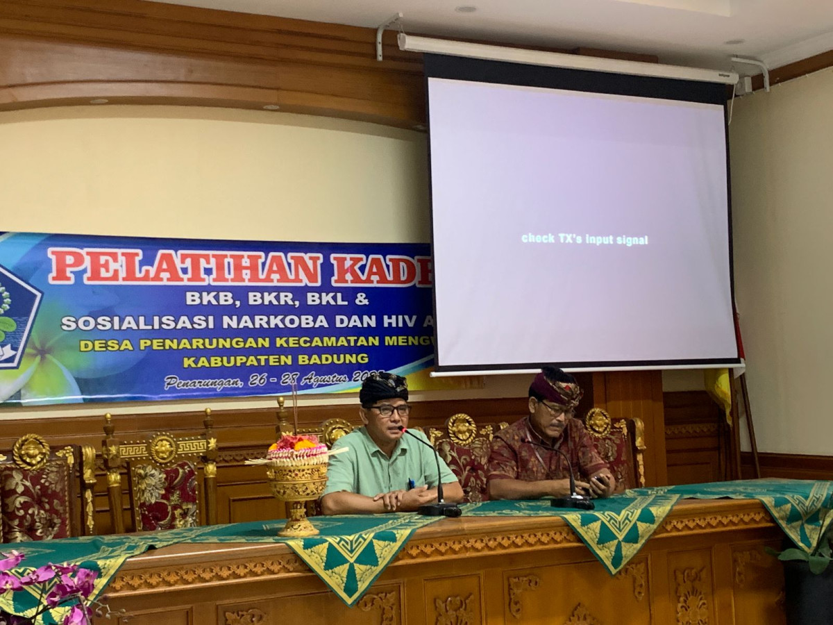 Kegiatan Pembinaan Kade BKL Se Desa  Penarungan