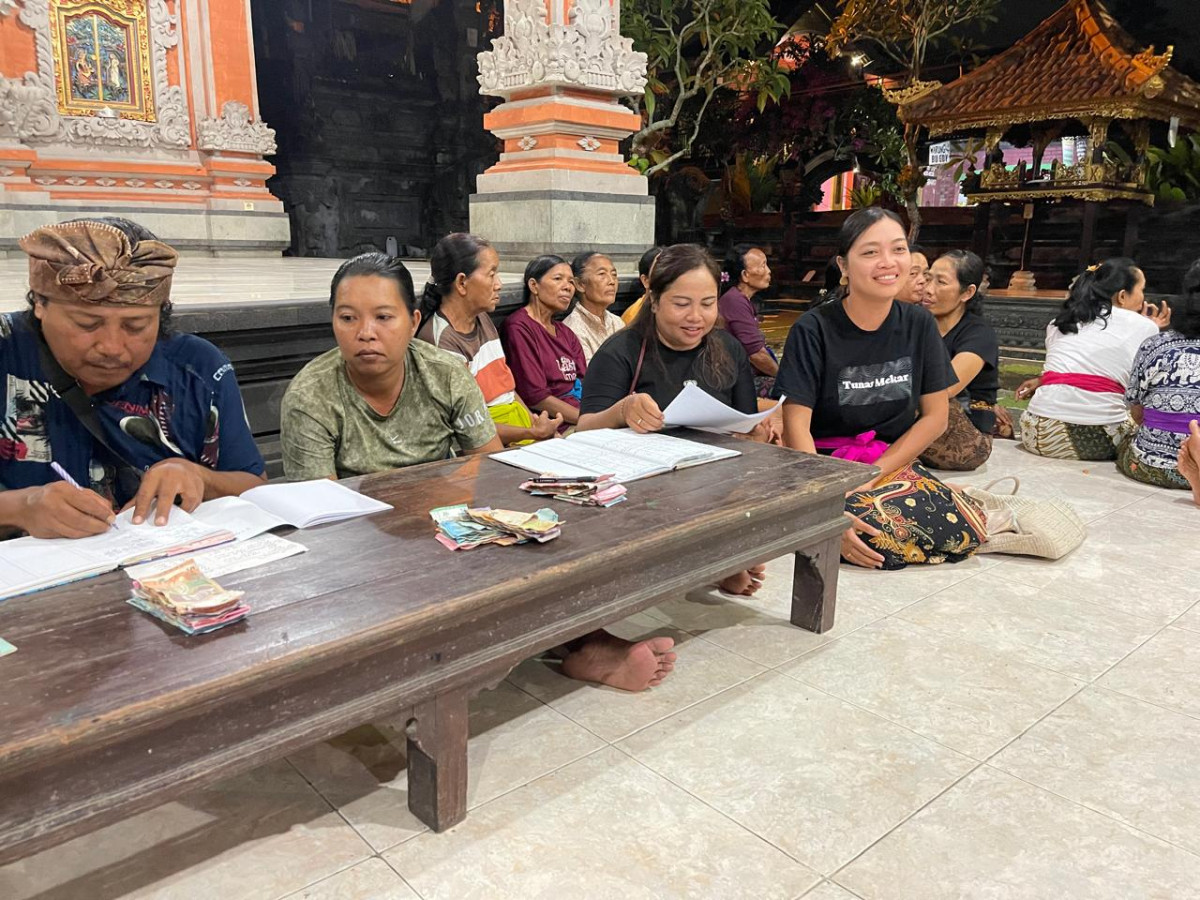 Pelaksanaan kegiatan Kelompok BKR Shinta Soka Banjar Bantas Desa Penarungan dengan materi Konsep Dasar Pengasuhan dan Peran Ayah (GATI)