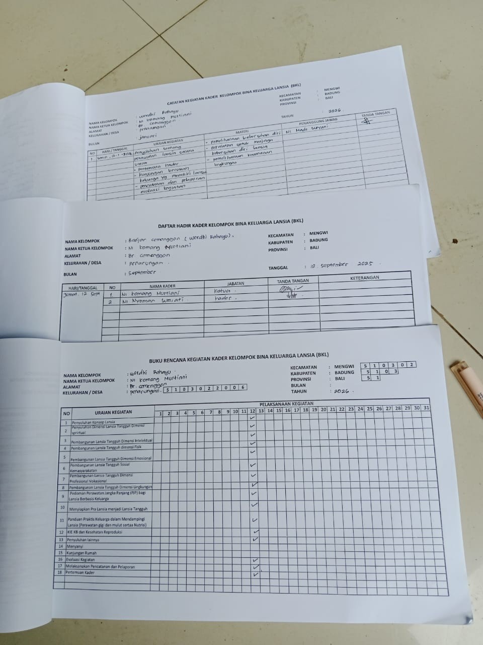 pengisiaan buku kader BKL