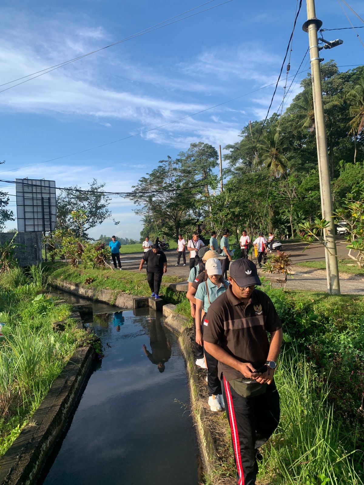 jalan santai ke jogging track
