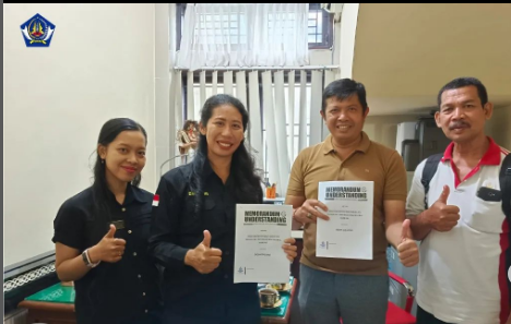 Penandatanganan Perpanjangan dan Revisi MoU SMK TI Bali Global Badung dengan Pemerintah Desa Dalung