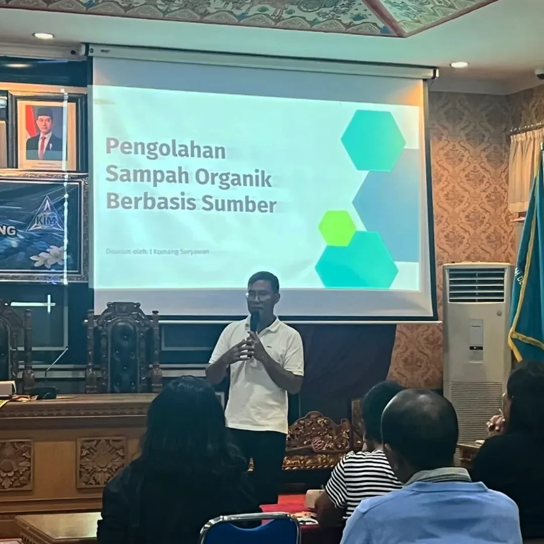 kegiatan Sosialisasi Pembuatan Lubang Biopori Berskala Besar dan Tong Komposter