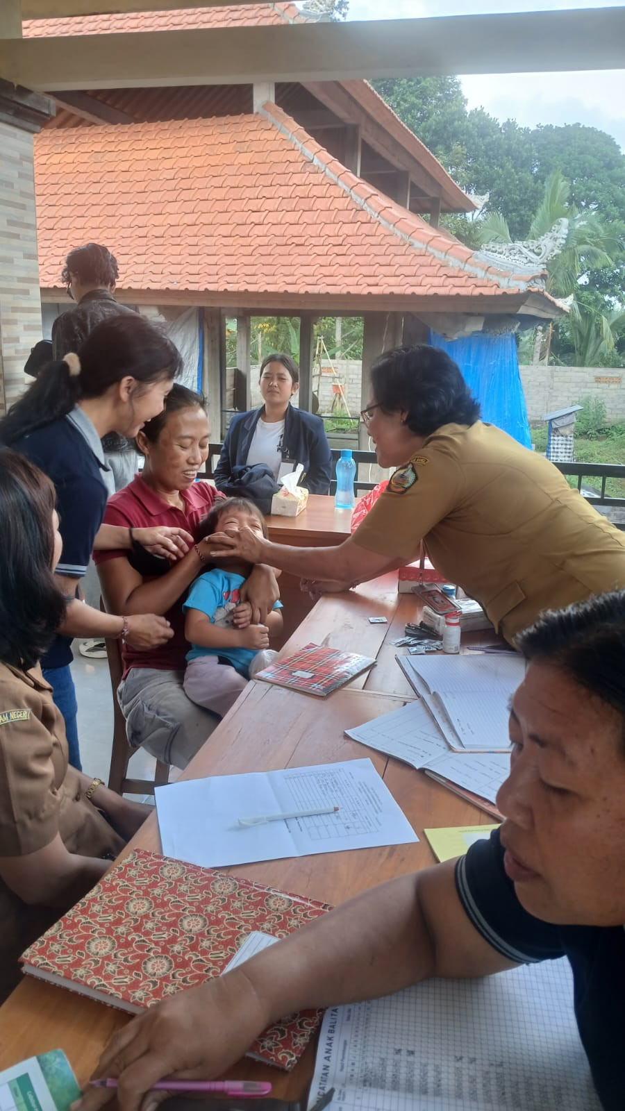 Kegiatan Posyandu Berintegrasi dengan kegiatan BKB serta pemberian vitamin pada balita