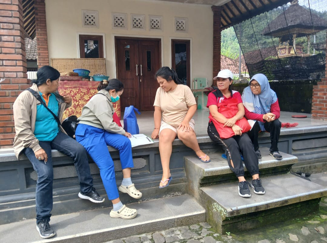 KUNJUNGAN RUMAH PADA IBU HAMIL RESTI