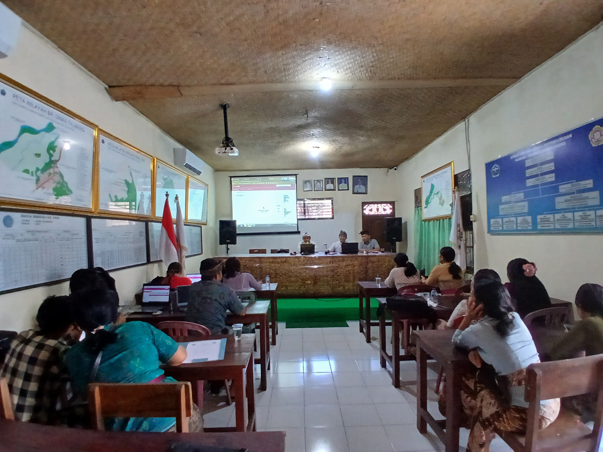Refrehing kader KPM tingkat kecamatan sidemen.