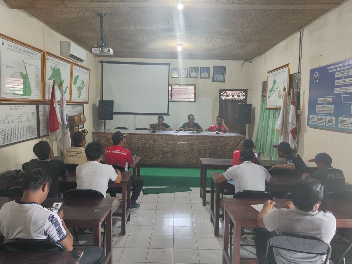 Rapat persiapan lomba bulan bahasa Bali tingkat Desa Talibeng