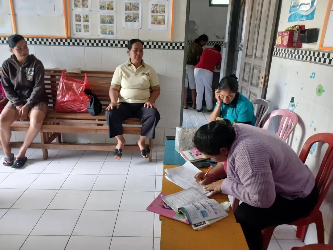 Kegiatan posyandu di Br. dinas Liligundi