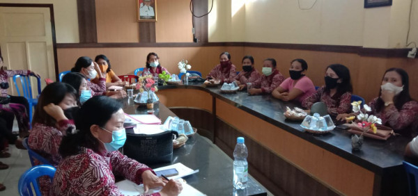 Kegiatan Rapat Rutin PKK