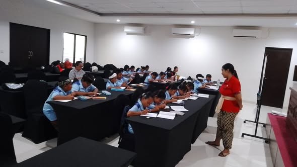 KELOMPOK BELAJAR BAHASA BALI