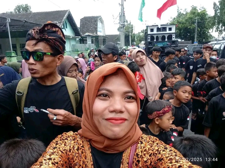 Pawai yayasan maraqit
