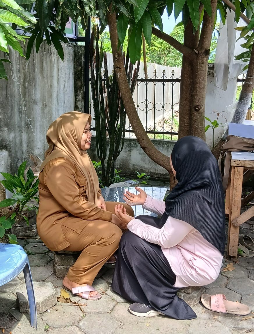 Melakukan KIE Pada PUS Terkait MKJ