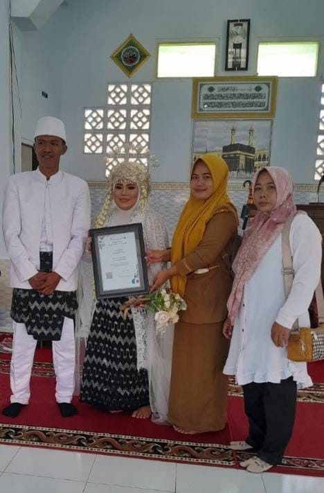 Melakukan Pendampingan Pada Calon Pengantin ( CATIN ) Untuk Mencegah Stunting Melalui Aplikasi Siap Nikah dan Hamil ( ELSIMIL )