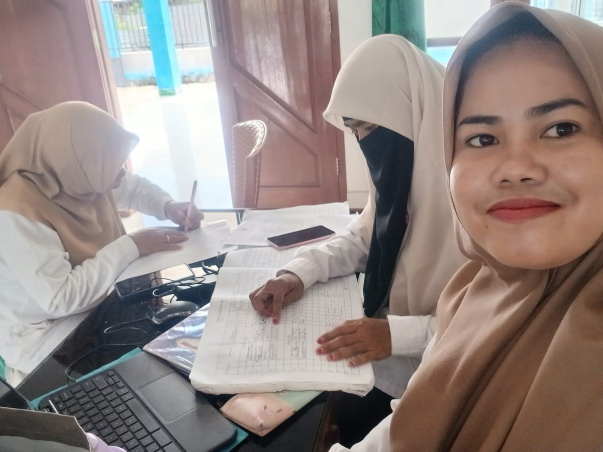 Melakukan Koordinasi dengan tokoh formal terkait hasil pelayanan KB