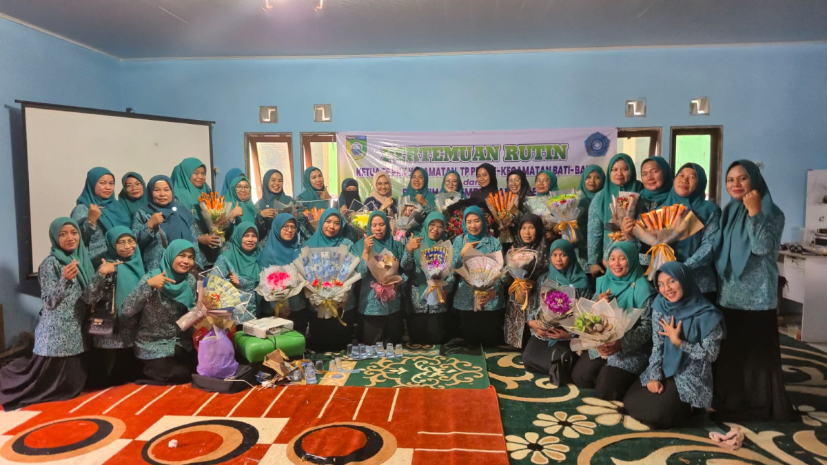 Pelatihan Pembuatan Bucket TP PKK Kait kait Baru sekaligus pertemuan Rutin TP PKK se-Kecamatan Bati Bati