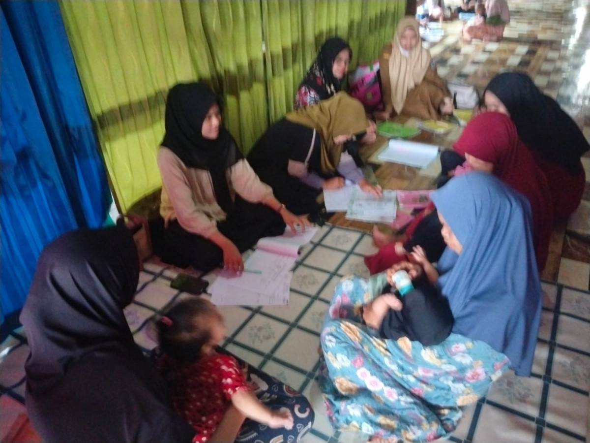 Kegiatan posyandu dan BKB, BKR, BKL Delima III Desa Tambanganb