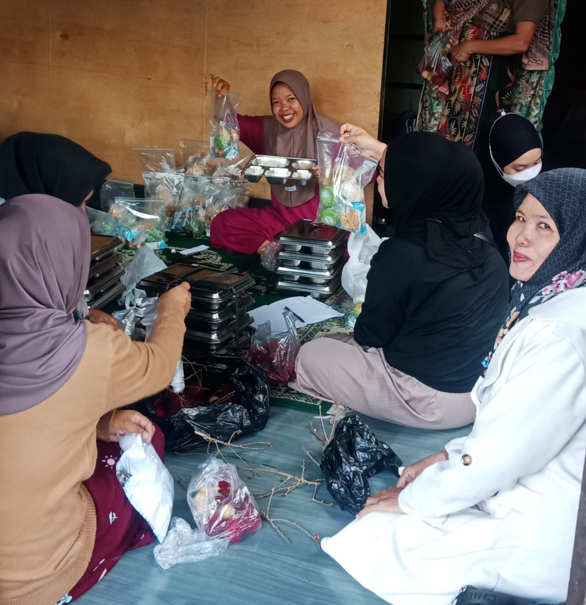 Kegiatan Pemberian Makanan Bergizi gratis (MBG) 3 B