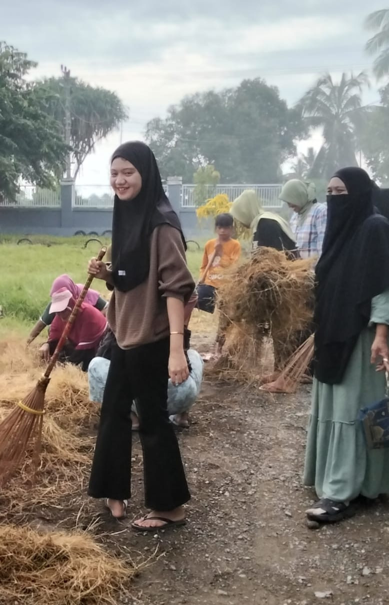 ikut berpartisipasi gotong royong