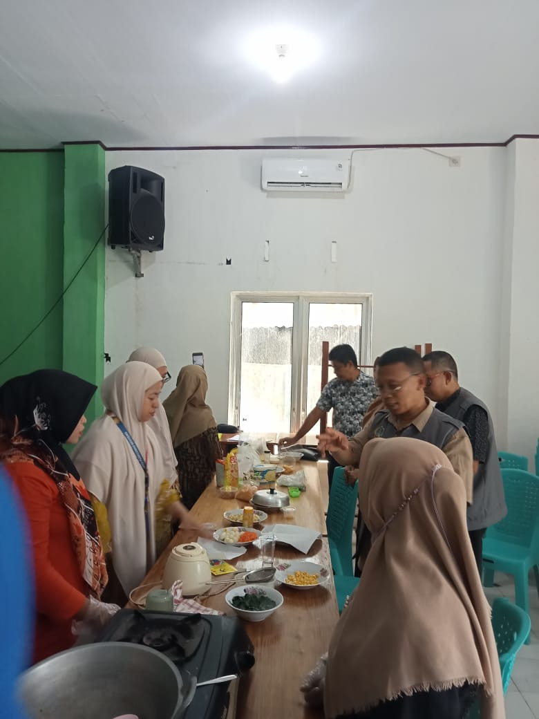 Pembinaan/ Edukasi Gizi kepada sasaran Bumil, dan Ibu baduta ( DASHAT)