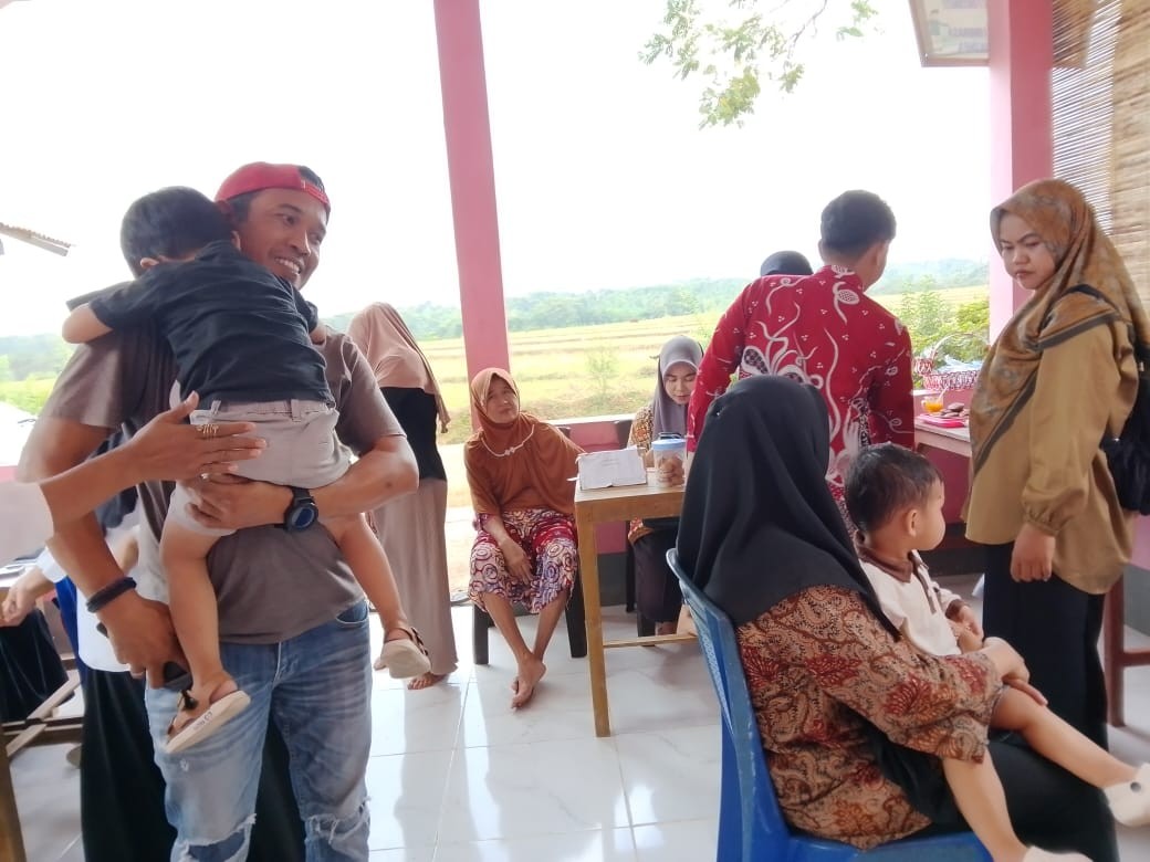 Edukasi Tumbuh Kembang Balita oleh Mahasiswa STIKES Panrita Husada di Posyandu Samaenre Desa Bulo-Bulo
