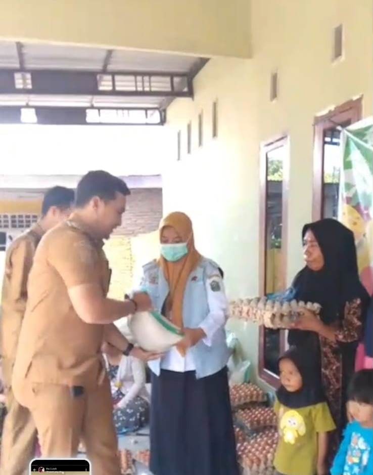 Pemberian tambahan asupan gizi bagi balita gizi kurang