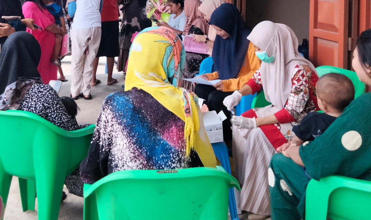 Melaksanakan kegiatan pemberian tambahan asupan gizi bagi ibu hamil  KEK