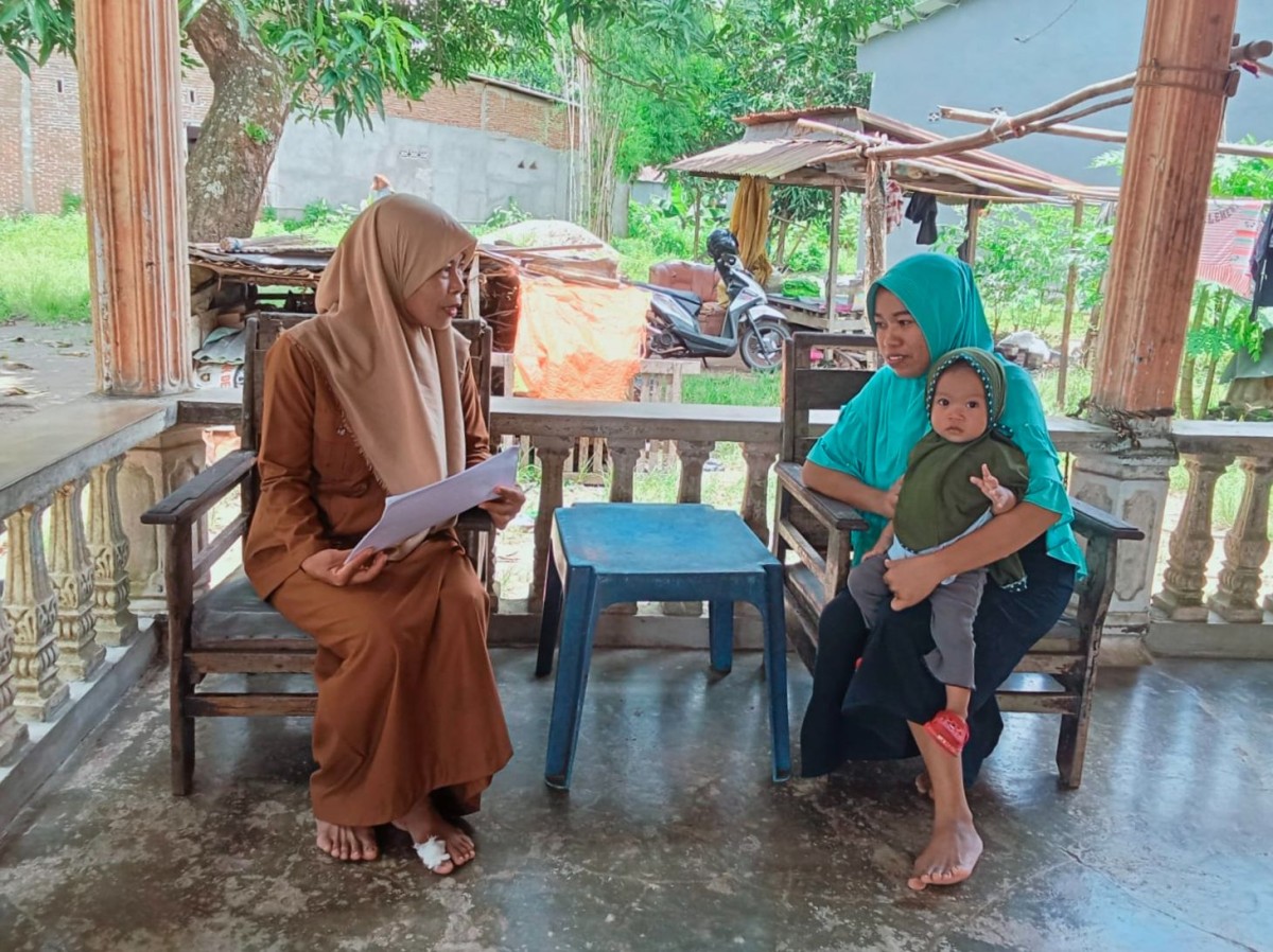 Pendampingan ibu/keluarga balita meliputi pemenuhan gizi, pengasuhan dan pelayanan kesehatan