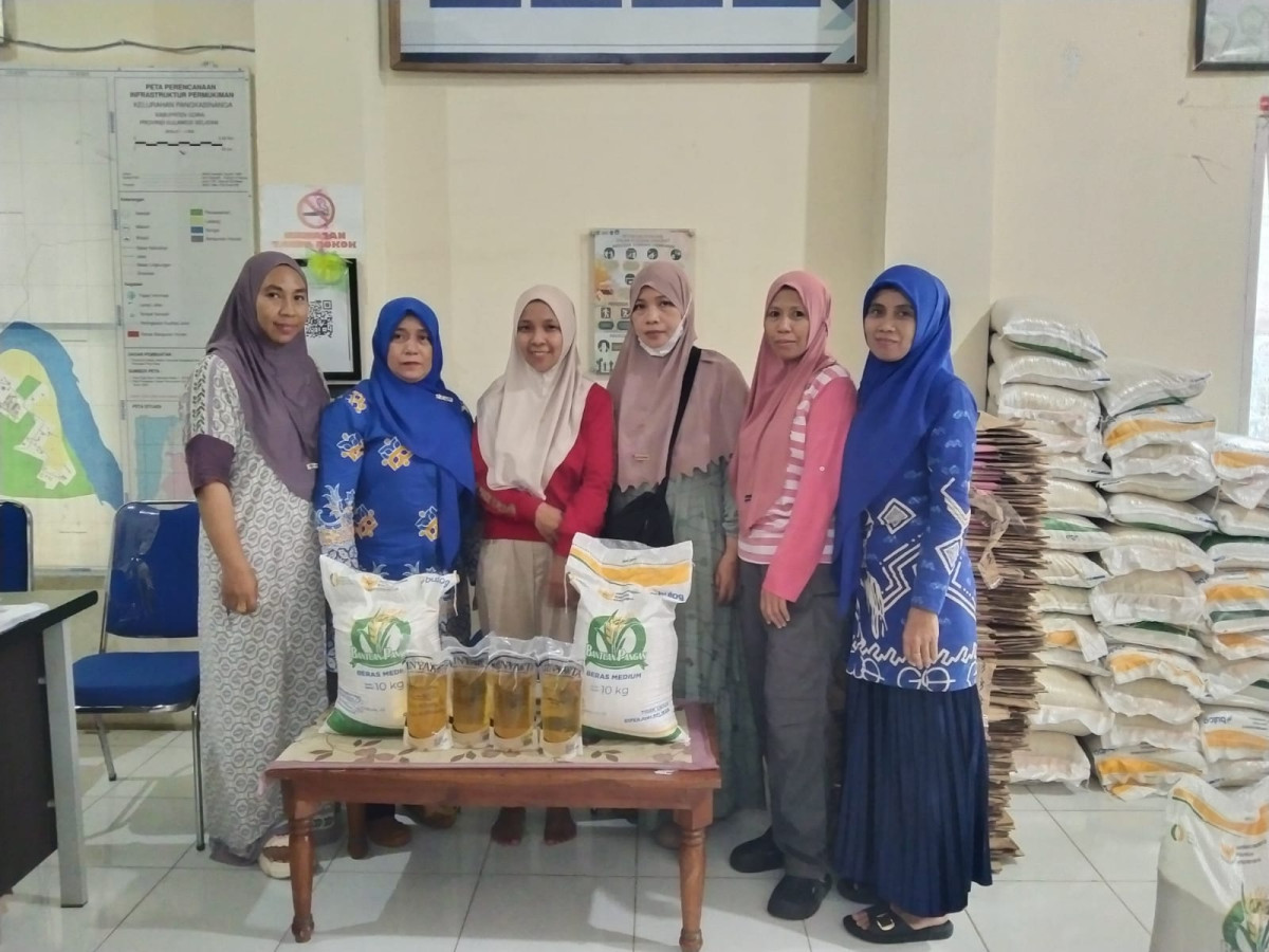 pemberian beras dan minyak