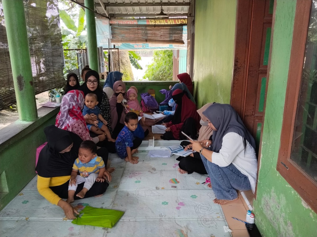 Bina keluarga Balita ( BKB )