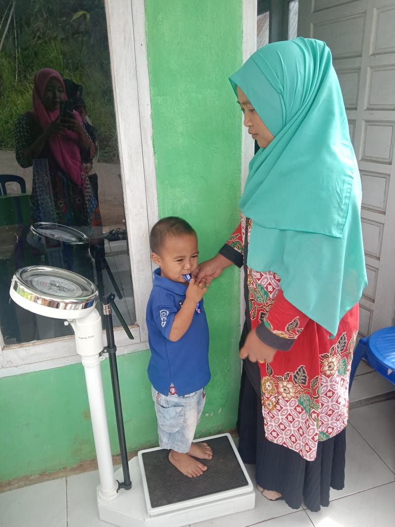 Pendampingan balita24-60 bulan drngan gizi kurang(Dashat) pe angan tata laksana gizi buruk.