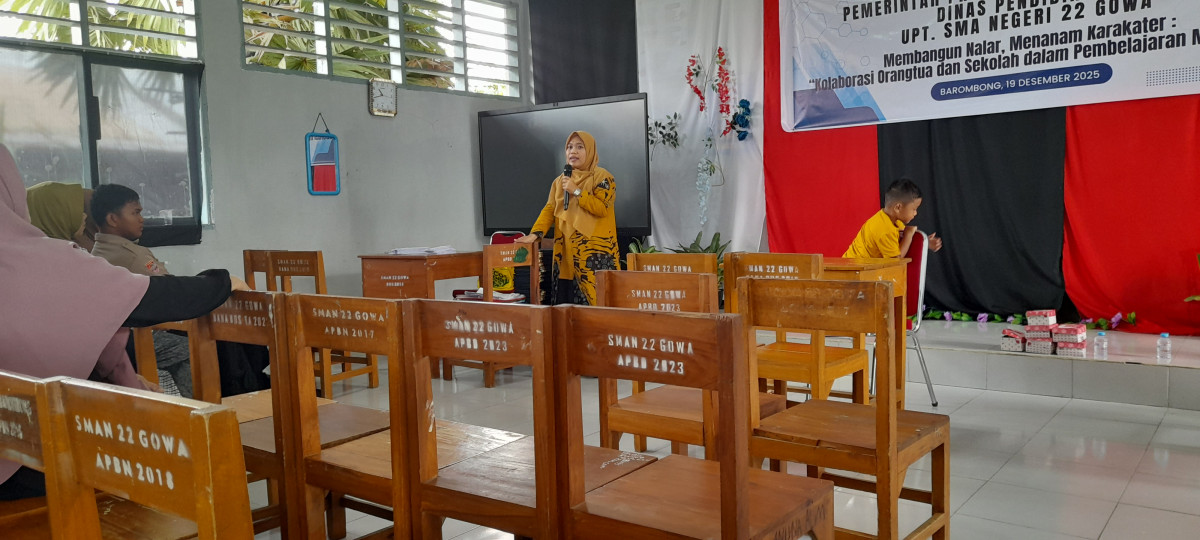 Pemberian   pendidikan dasar dan usia  menenga ke atas