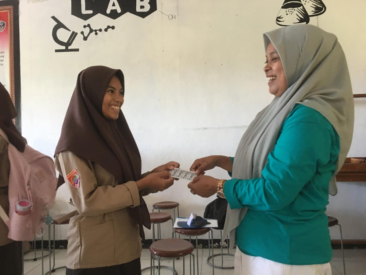 Pembemberian Tablet tambah darah bagi remaja Putri