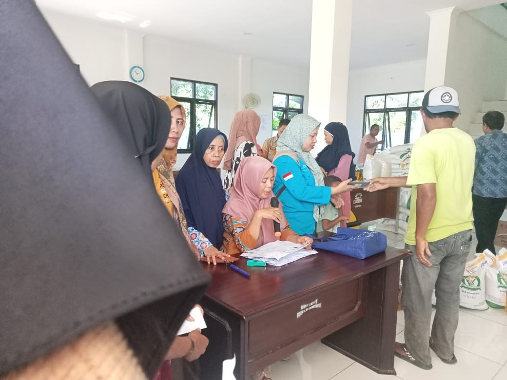 Pendampingan dalam pembagian sembako