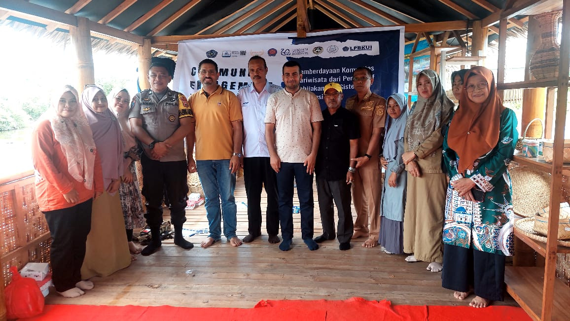 Kunjungan Dosen Pelestina Ke Desa Bulu Cindea