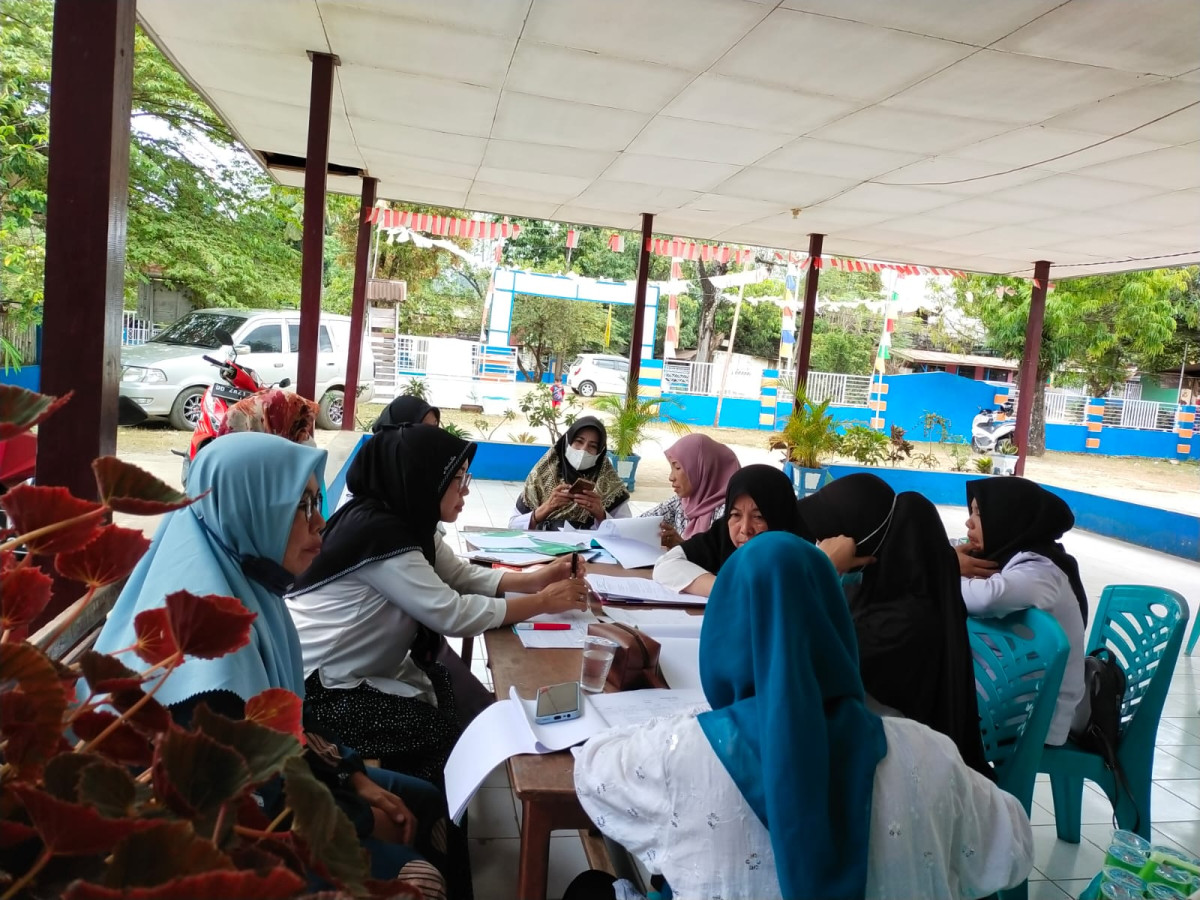 Pemberian pendampingan dan edukasi penatalaksanaan keluarga calon pasangan usia subur