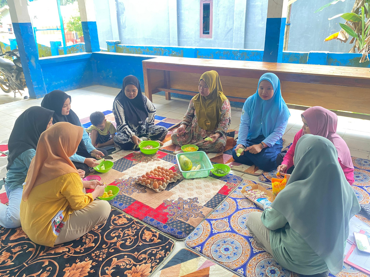 Dapur Sehat Atasi Stunting (DASHAT)