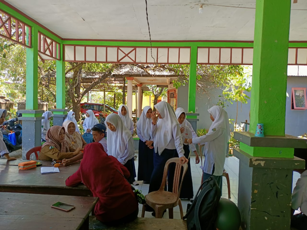 Bina Keluarga Remaja (BKR)