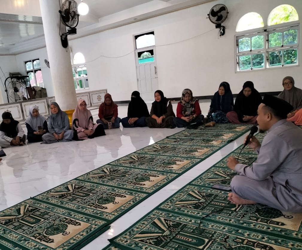 Pengajian rutin majelis taklim desa alesipitto