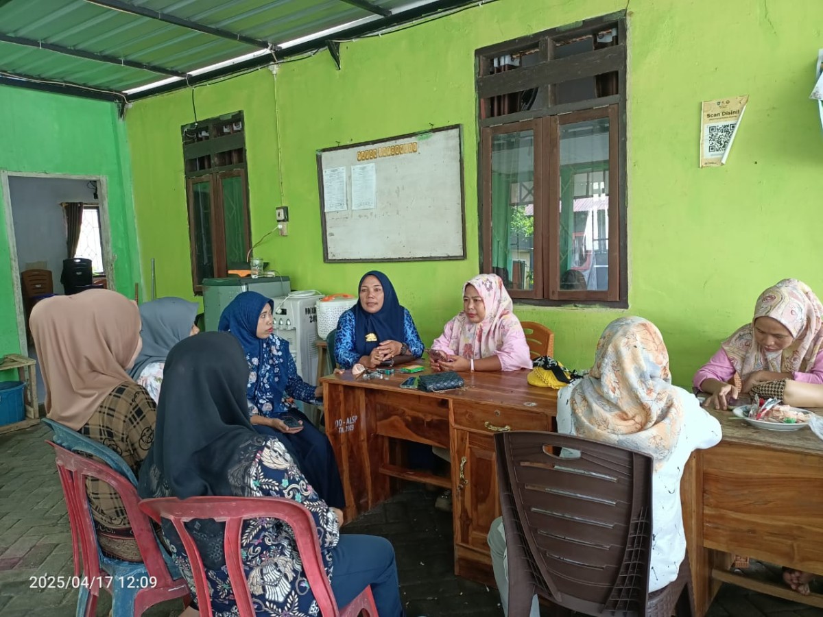 Pembinaan kepada kader tentang penginputan Elsimil