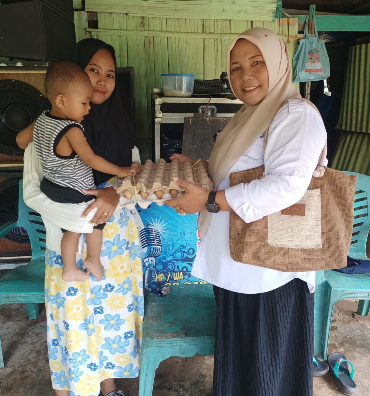 pendampingan ibu/keluarga balita meliputi pemenuhan  gizi