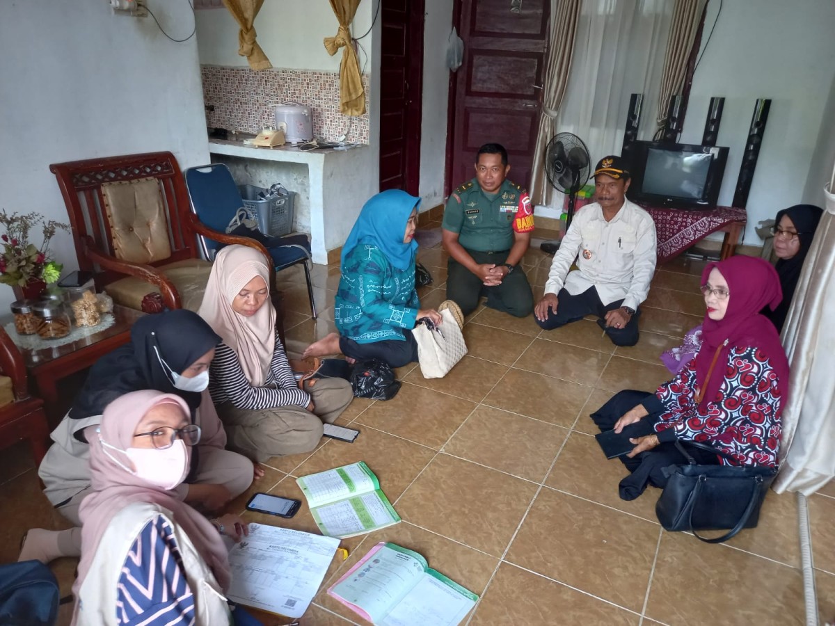 Pendampingan ibu/keluarga balita meliputi pemenuhan gizi, pengasuhan, dan pelayanan kesehatan