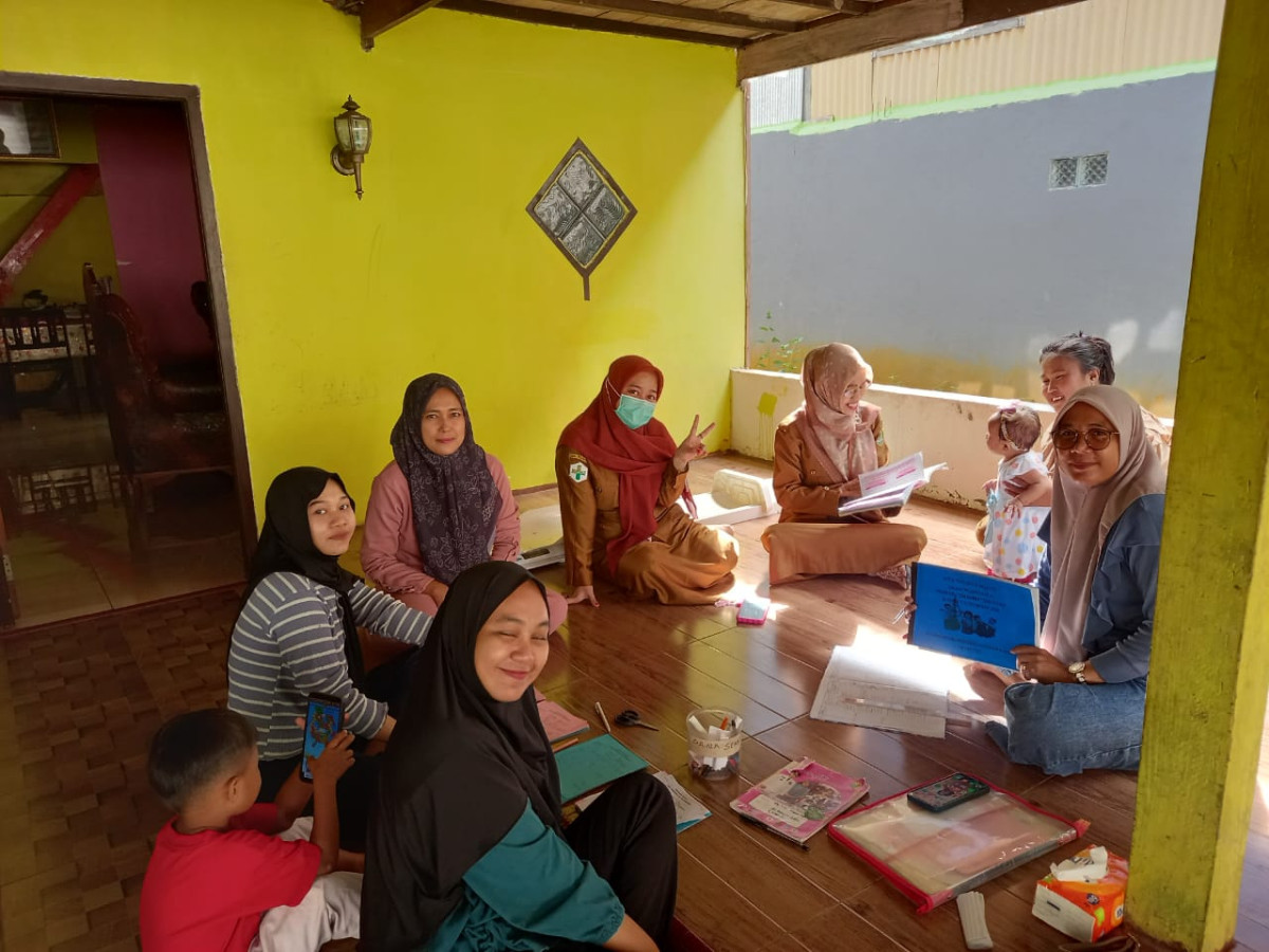 Melakukan Edukasi kesehatan kepada ibu hamil, Balita, Remaja dan Lansia