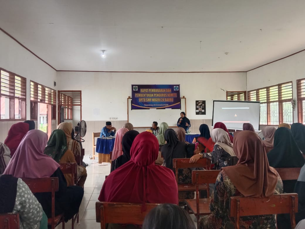 Pembubaran dan Pembentukan Pengurus Komite UPTD SMP Negeri 24 Barru
