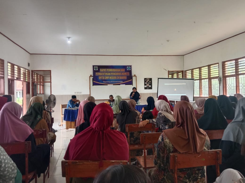 Pembubaran dan Pembentukan Pengurus Komite UPTD SMP Negeri 24 Barru