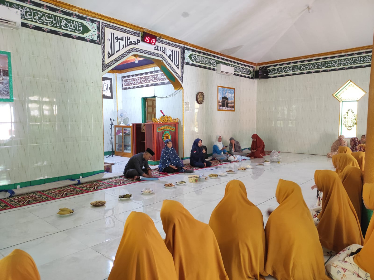 Para peserta yg hadir mendengarkan dengan semangat penjelasn dampak pernikan dini