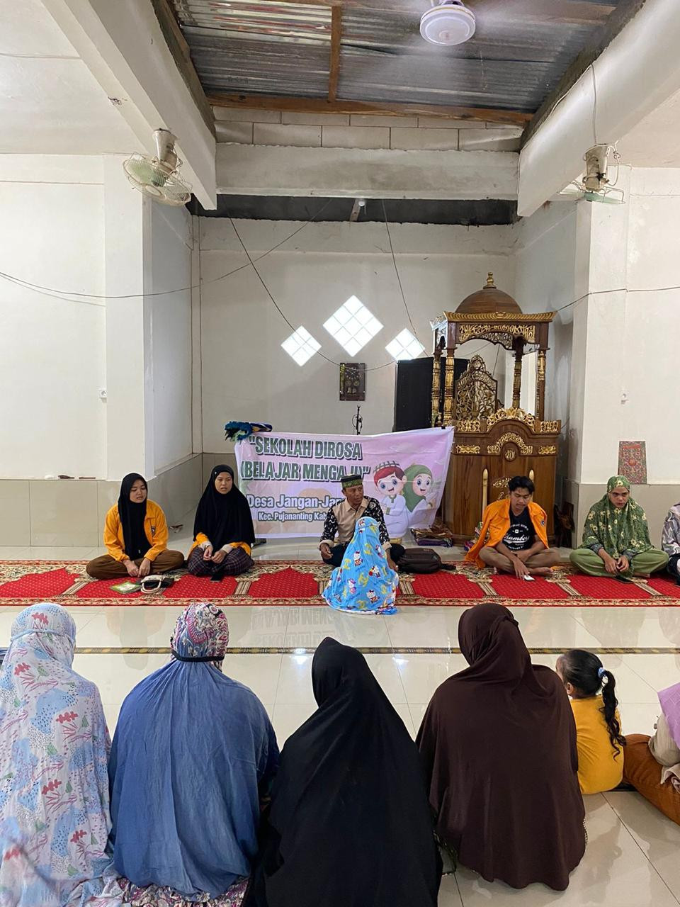 Kegiatan Pembelajaran Mengaji pada warga Desa (DIROSA)