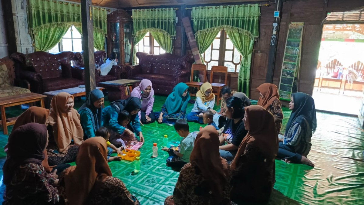 Pemberian tambahan asupan gizi bagi balita dengan status gizi kurang