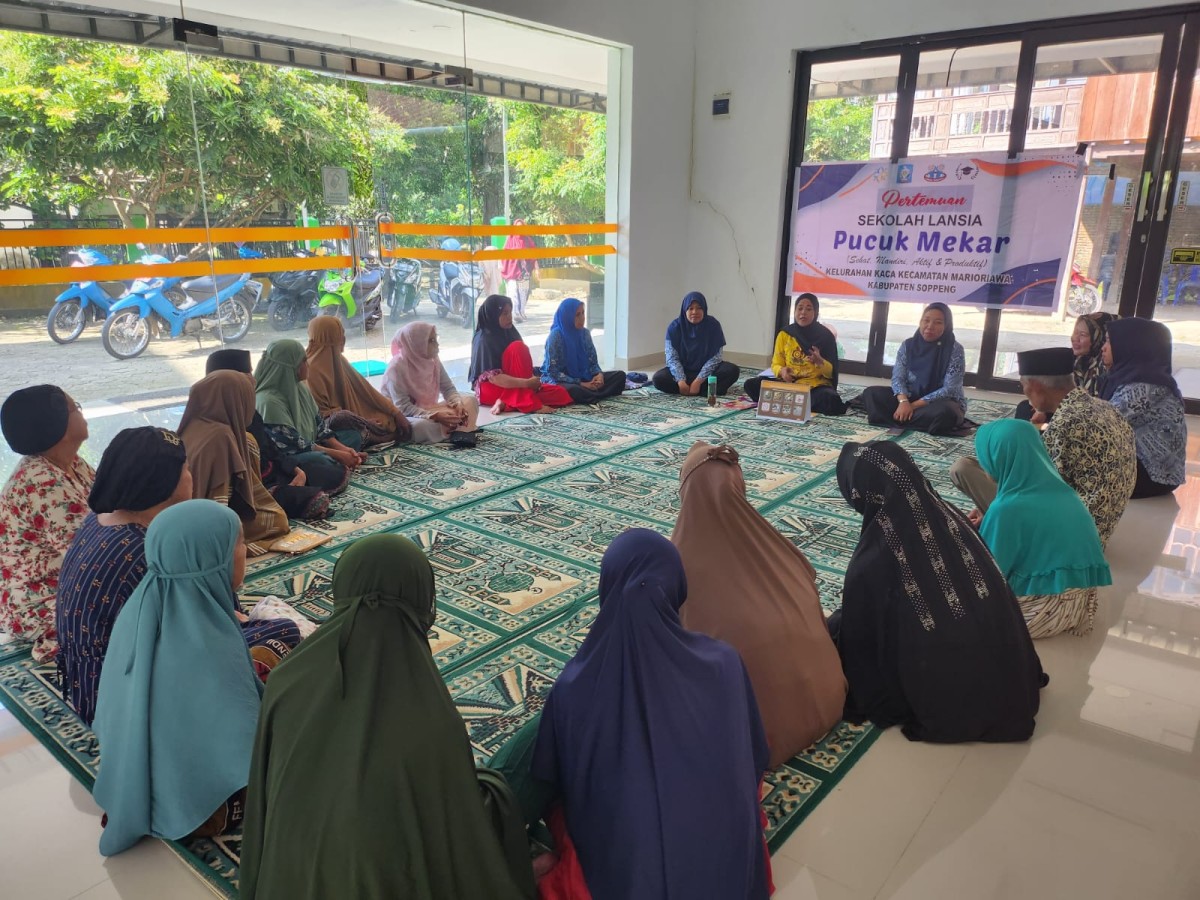 Pertemuan sekolah lansia
